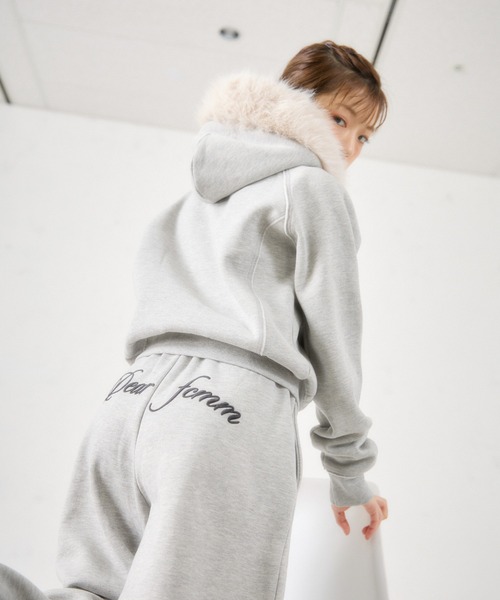FCMM（エフシーエムエム）の「【日本限定】BACKLOGO SWEAT PANTS / バックロゴスウェットパンツ（スウェットパンツ・レディース・ベージュ/ネイビー/グレー/ブラック・SMALL/MEDIUM）」の19枚目の写真