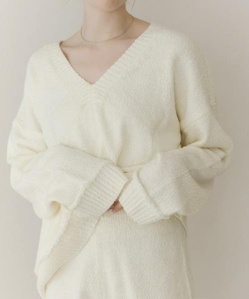 Olu.（オルドット）の「ブークレVネックニット[セットアップ可能]（ニット/セーター・レディース・ブラック/アイボリー/グレー・FREE）」の8枚目の写真