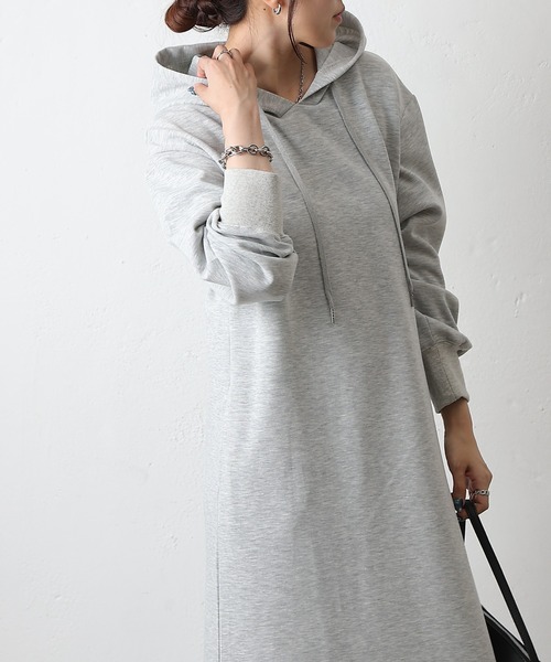 COLONY 2139（コロニートゥーワンスリーナイン）の「ダンボールパーカーワンピース（ワンピース・レディース・グレー/チャコールグレー/ブラック・FREE）」の4枚目の写真