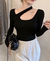 VIBGYOR（ヴィブジョー）の「【EIZZ/アイズ】ホルターネック風 アシメカットアウト ヘルシー ロンT（Tシャツ/カットソー・レディース）」