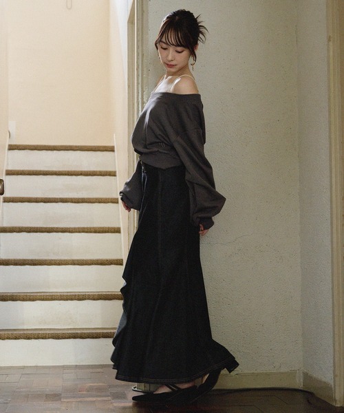 offshoulder sweatshirt / オフショルダースウェットトップス