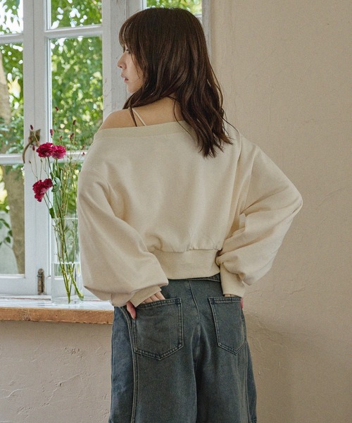 mideal（マイディール）の「offshoulder sweatshirt / オフショルダースウェットトップス（スウェット・レディース・アイボリー/チャコールグレー・FREE）」の17枚目の写真