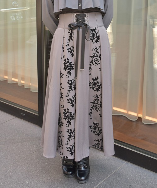 axes femme（アクシーズファム）の「編上フロッキー切替スカート（スカート・レディース・パープル/ブラック/グレー/ネイビー・FREE）」の3枚目の写真