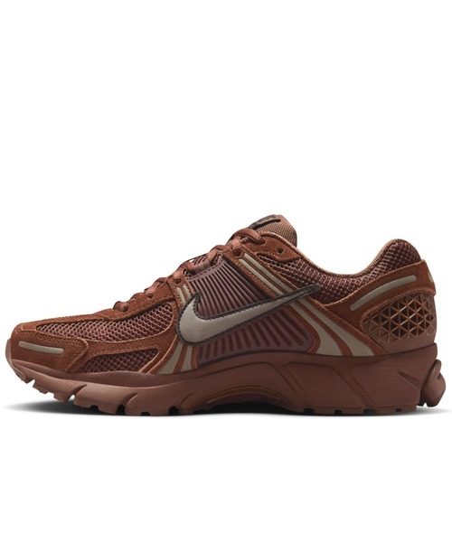 NIKE(ナイキ)の「NIKE Zoom Vomero 5(ナイキ ウィメンズ ズーム ボメロ 5)(スニーカー・レディース・ピンク系/ブラウン系・23cm/23.5cm/24.5cm/25cm/24cm)」の18枚目の写真