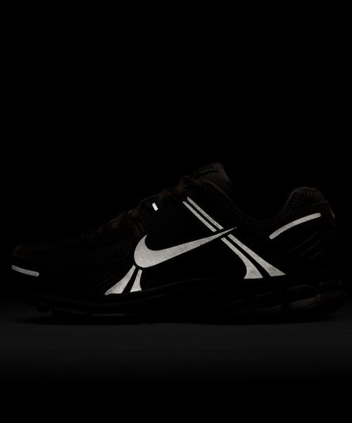 セール】NIKE Zoom Vomero 5（ナイキ ウィメンズ ズーム ボメロ 5