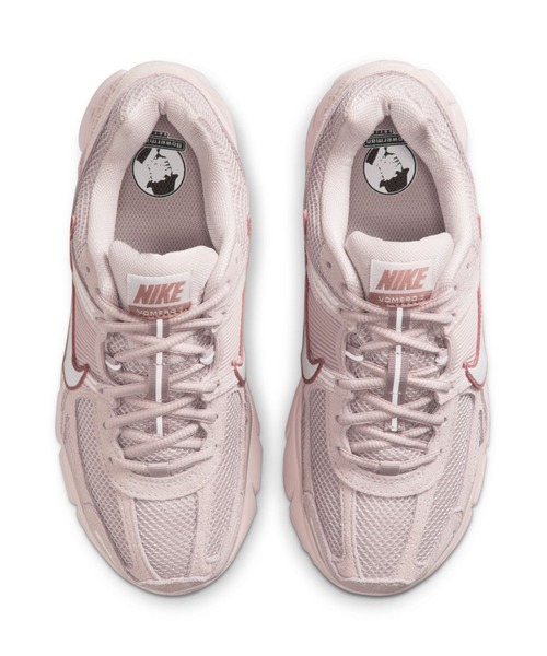 NIKE(ナイキ)の「NIKE Zoom Vomero 5(ナイキ ウィメンズ ズーム ボメロ 5)(スニーカー・レディース・ピンク系/ブラウン系・23cm/23.5cm/24.5cm/25cm/24cm)」の12枚目の写真