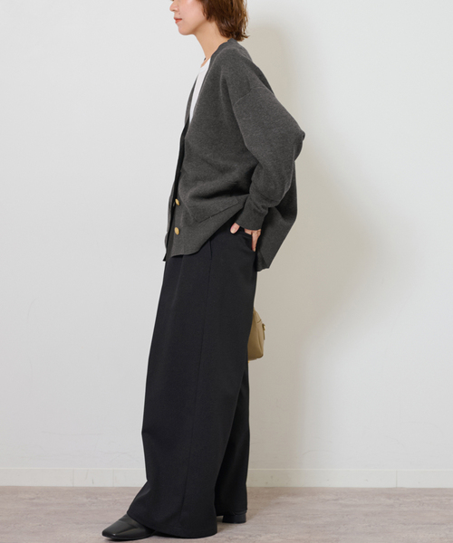 JOURNAL STANDARD relume（ジャーナルスタンダード　レリューム）の「《追加》[25AW新作］コットンカシミヤミックスダブルニットVネックカーディガン（カーディガン/ボレロ・レディース・チャコールグレー/ブラウン/ネイビー・FREE）」の6枚目の写真