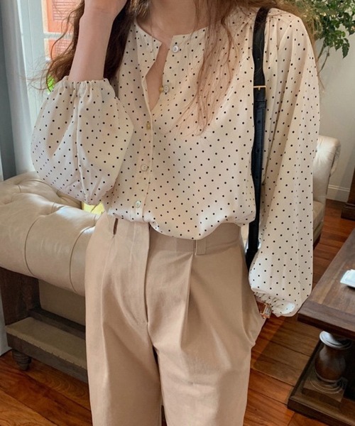 セール】ドット柄シフォンブラウス／ふんわり袖シャツ（ブラック