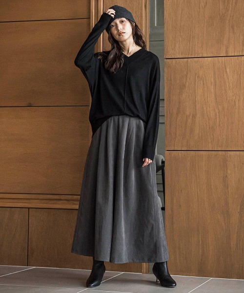 MAYSON GREY(メイソングレイ)の「シルクカシミヤVネックコクーンニットプルオーバー≪手洗い可能≫(ニット/セーター・レディース・ベージュ/ブラック/ブラウン/レッド/ピンク/イエロー/ブルー・M)」の15枚目の写真