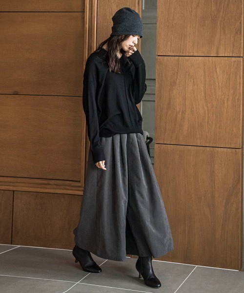 MAYSON GREY(メイソングレイ)の「シルクカシミヤVネックコクーンニットプルオーバー≪手洗い可能≫(ニット/セーター・レディース・ベージュ/ブラック/ブラウン/レッド/ピンク/イエロー/ブルー・M)」の20枚目の写真