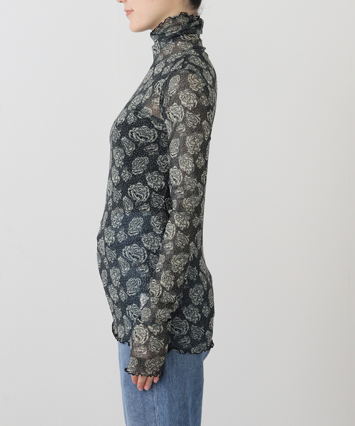 FUMIE TANAKA（フミエタナカ）の「【FUMIE TANAKA(フミエタナカ)】flower mesh high neck：カットソー（Tシャツ/カットソー・レディース・ブラック・2）」の4枚目の写真