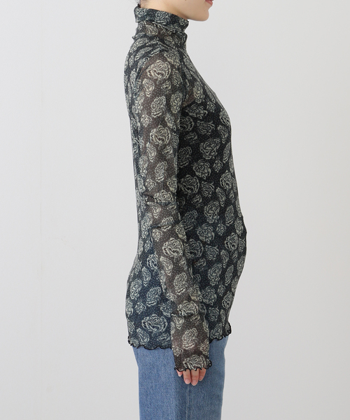 FUMIE TANAKA（フミエタナカ）の「【FUMIE TANAKA(フミエタナカ)】flower mesh high neck：カットソー（Tシャツ/カットソー・レディース・ブラック・2）」の6枚目の写真