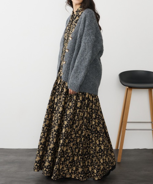 Libra Cue（リブラ キュー）の「ケーブルニットカーディガン（カーディガン/ボレロ・レディース・アイボリー/チャコールグレー・FREE）」の17枚目の写真