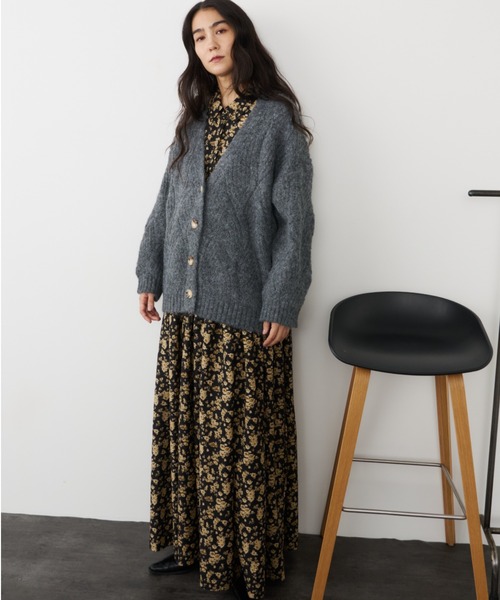 Libra Cue（リブラ キュー）の「ケーブルニットカーディガン（カーディガン/ボレロ・レディース・アイボリー/チャコールグレー・FREE）」の18枚目の写真