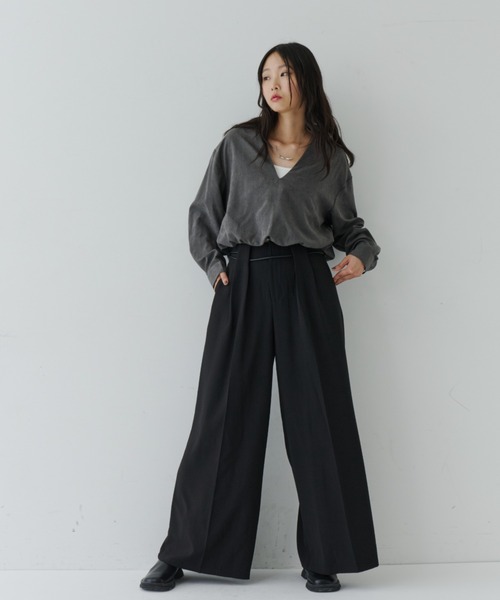 NUJOH(ヌゾ)の「Flow Silhouette Leather-String Pants / レザーコード ドローストリングパンツ(スラックス・レディース・ブラック/ブラウン/チャコールグレー・LARGE/MEDIUM/SMALL)」の7枚目の写真