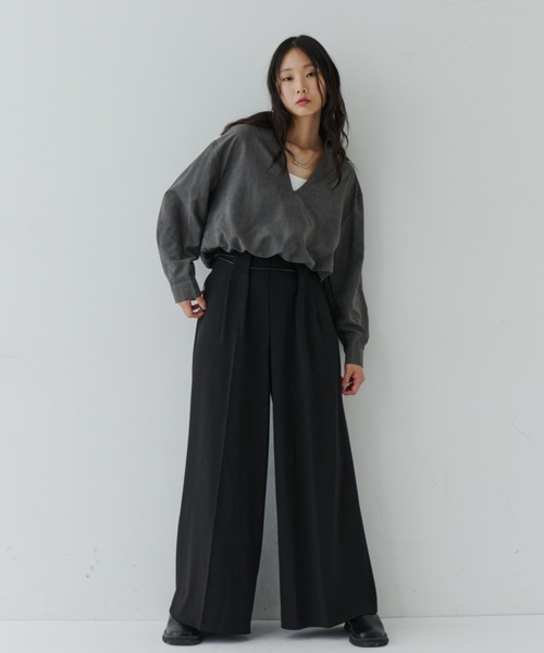 NUJOH(ヌゾ)の「Flow Silhouette Leather-String Pants / レザーコード ドローストリングパンツ(スラックス・レディース・ブラック/ブラウン/チャコールグレー・LARGE/MEDIUM/SMALL)」の8枚目の写真