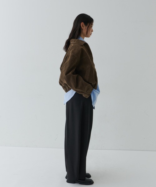 NUJOH(ヌゾ)の「Flow Silhouette Leather-String Pants / レザーコード ドローストリングパンツ(スラックス・レディース・ブラック/ブラウン/チャコールグレー・LARGE/MEDIUM/SMALL)」の17枚目の写真