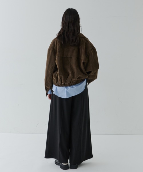 NUJOH(ヌゾ)の「Flow Silhouette Leather-String Pants / レザーコード ドローストリングパンツ(スラックス・レディース・ブラック/ブラウン/チャコールグレー・LARGE/MEDIUM/SMALL)」の21枚目の写真