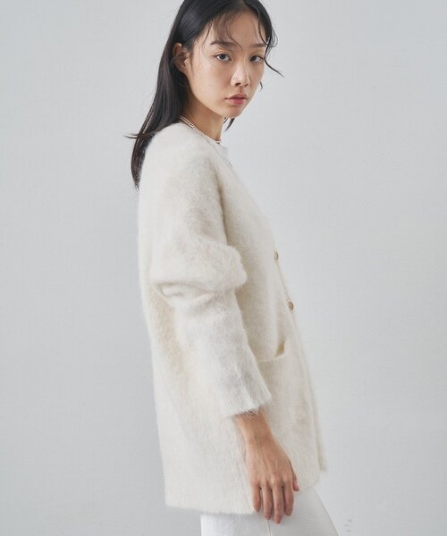 Whim Gazette（ウィムガゼット）の「スーリーアルパカカーディガン（カーディガン/ボレロ・レディース・オフホワイト/チャコールグレー・FREE）」の18枚目の写真