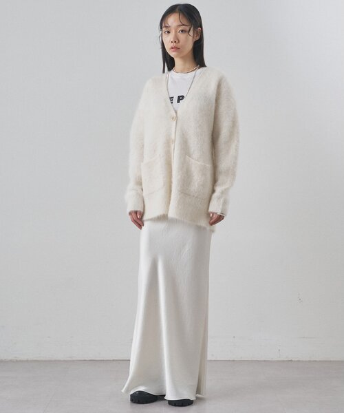 Whim Gazette（ウィムガゼット）の「スーリーアルパカカーディガン（カーディガン/ボレロ・レディース・オフホワイト/チャコールグレー・FREE）」の19枚目の写真