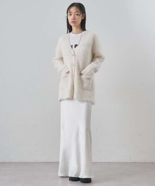 Whim Gazette（ウィムガゼット）の「スーリーアルパカカーディガン（カーディガン/ボレロ・レディース・オフホワイト/チャコールグレー・FREE）」の20枚目の写真