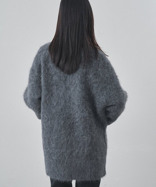 Whim Gazette（ウィムガゼット）の「スーリーアルパカカーディガン（カーディガン/ボレロ・レディース・オフホワイト/チャコールグレー・FREE）」の7枚目の写真