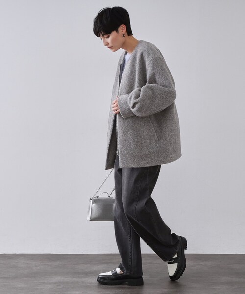 OPAQUE.CLIP（オペークドットクリップ）の「もこもこノーカラージップミドルコート【洗える】（ノーカラーコート・レディース・チャコールグレー/ライトベージュ・38/40/42）」の4枚目の写真