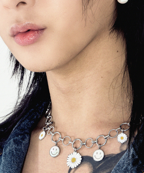 BLACKPURPLE（ブラックパープル）の「5P ハッピーデイネックレス（ネックレス・メンズ・その他・FREE）」の4枚目の写真