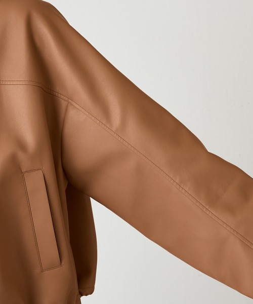 COLLAGE GALLARDAGALANTE（コラージュガリャルダガランテ）の「レザータッチ刺繍スタンドブルゾン（ブルゾン・レディース・キャメル・FREE）」の15枚目の写真