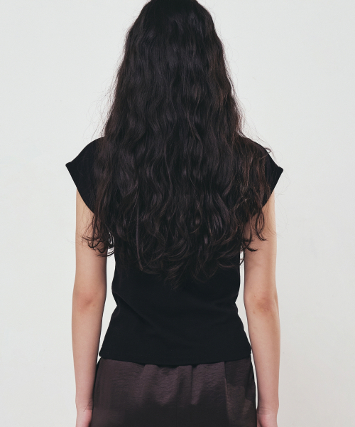 NICK&NICOLE（ニックアンドニコール）の「HALF NECK SLIM TOP_BLACK（Tシャツ/カットソー・レディース・その他・MEDIUM/LARGE）」の3枚目の写真