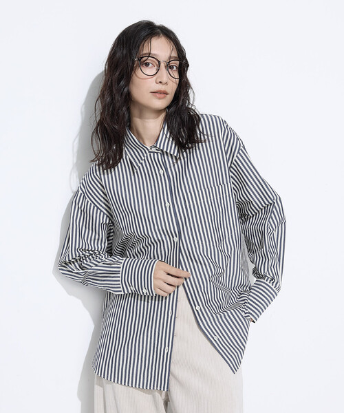 COMME CA Wardrobe(コムサワードローブ)の「オーガニックキュプラ混 ストライプシャツ(シャツ/ブラウス・レディース・ネイビー/ブラウン・FREE)」の1枚目の写真