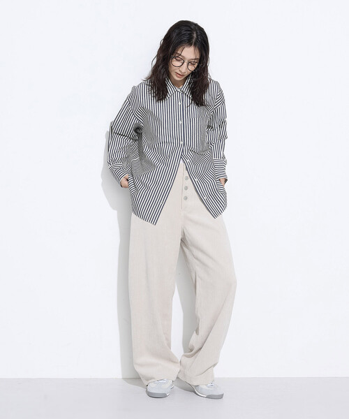 COMME CA Wardrobe(コムサワードローブ)の「オーガニックキュプラ混 ストライプシャツ(シャツ/ブラウス・レディース・ネイビー/ブラウン・FREE)」の3枚目の写真