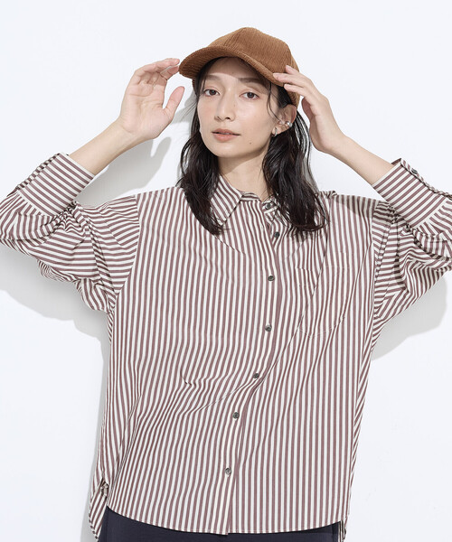 COMME CA Wardrobe(コムサワードローブ)の「オーガニックキュプラ混 ストライプシャツ(シャツ/ブラウス・レディース・ネイビー/ブラウン・FREE)」の2枚目の写真