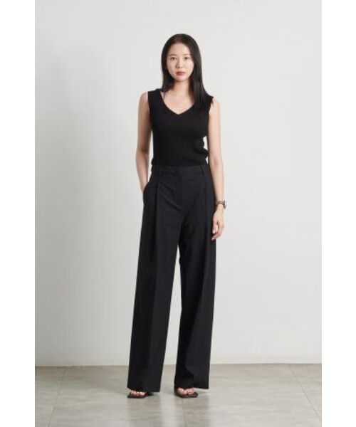 MUSINSA STANDARD WOMAN（ムシンサスタンダードウーマン）の「ウィメンズリブドVネックニットスリーブレストップ[ブラック]（ニット/セーター・レディース・その他・SMALL/MEDIUM/LARGE/X-SMALL）」の14枚目の写真