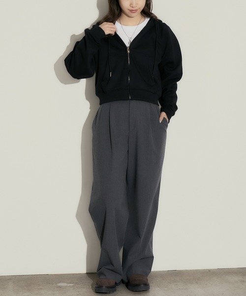 H.TOKYO(エイチトウキョウ)の「クロップドフルジップパーカー(パーカー・レディース・カーキ/ブラック/グレー・MEDIUM/LARGE/X-LARGE)」の13枚目の写真