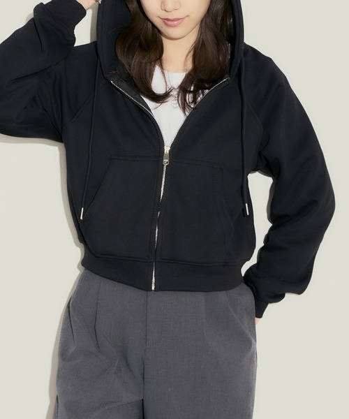 H.TOKYO(エイチトウキョウ)の「クロップドフルジップパーカー(パーカー・レディース・カーキ/ブラック/グレー・MEDIUM/LARGE/X-LARGE)」の16枚目の写真