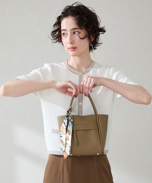 31 Sons de mode（トランテアン　ソン　ドゥ　モード）の「スカーフ付きハンドバッグ（ハンドバッグ・レディース・ベージュ/イエロー/ブラック/グリーン/アイボリー・ﾌﾘ-）」の6枚目の写真