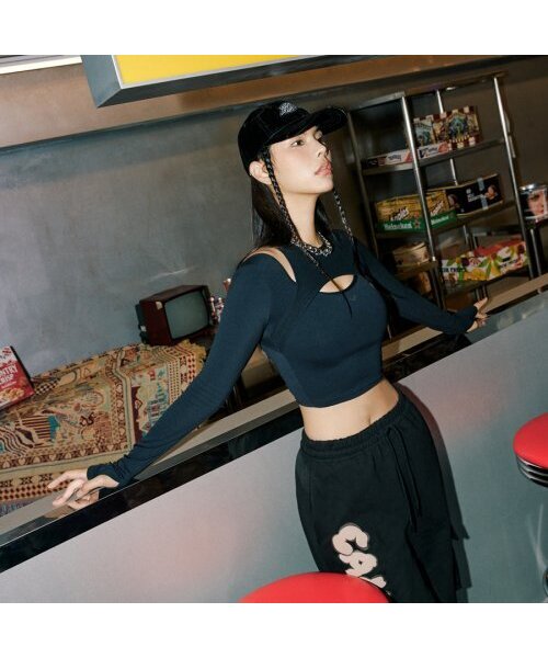 LALAFOX(ララフォックス)の「CLOUDY CUT OUT T-SHIRT BN3CL002(Tシャツ/カットソー・レディース・ブラック・X-SMALL/SMALL)」の1枚目の写真