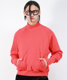 DEMARC（ドゥマーク）の「M HIGH-NECK MEDIUM-FIT STITCH RAGLAN SWEATSHIRT -  Red（スウェット）」