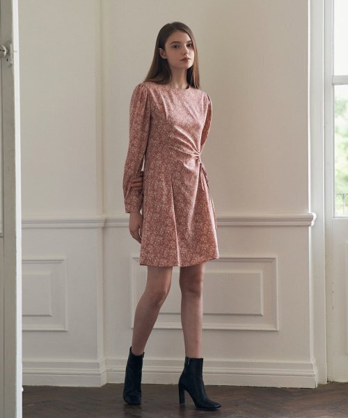 ADAUL(アダウル)の「シャーリングフラワーミニワンピース - ピンク(ワンピース・レディース・その他・SMALL/MEDIUM/LARGE)」の1枚目の写真