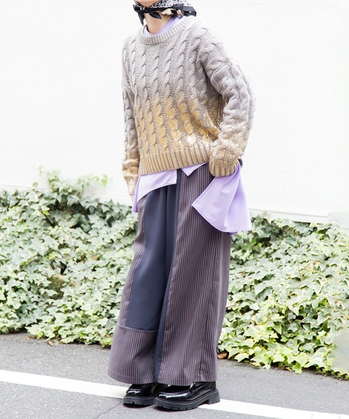 OSMOSIS(オズモーシス)の「グラデーションケーブルニットプルオーバー(ニット/セーター・レディース・ブラック/アイボリー/グレー・ONE SIZE)」の5枚目の写真