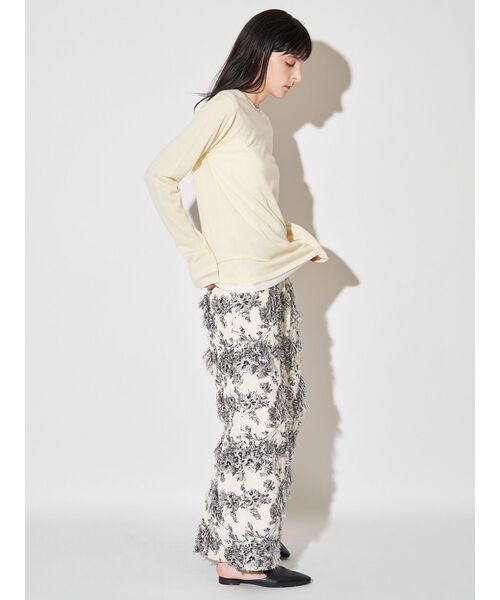 ELENDEEK(エレンディーク)の「ウールシアーロングTニット(ニット/セーター・レディース・オフホワイト/ブルー/ブラック/イエロー/ピンク・FREE)」の13枚目の写真