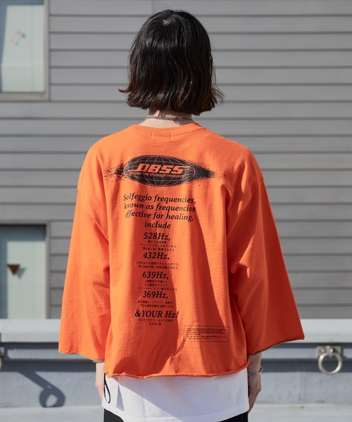 DIET BUTCHER SLIM SKIN(ダイエットブッチャースリムスキン)の「DIET BUTCHER SLIM SKIN/ダイエットブッチャースリムスキン SINE WAVE LS バックプリント クルーネックロンT(Tシャツ/カットソー・メンズ・オレンジ/パープル/グリーン/チャコールグレー/ナチュラル/ライトピンク・FREE)」の13枚目の写真