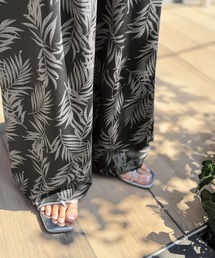 classicalelf（クラシカルエルフ）の「涼しくラクして、きれいが続く。タック入り総柄ワイドイージーパンツ(ウエストゴム)（その他パンツ）」