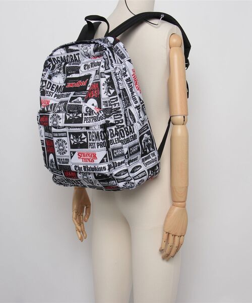 JANSPORT(ジャンスポーツ)の「【JANSPORT】JANSPORT X STRANGER THINGS SUPERBREAK PLUS HAWKINS POST - HAWKINS POST(バックパック/リュック・メンズ・マルチ・FREE)」の5枚目の写真