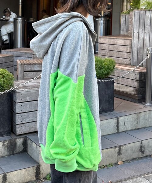 SOUNDSGOOOOD（サウンズグッド）の「【SOUNDS GOOOOD】パイル切り替えパーカー（パーカー・レディース・グレー・ONE SIZE）」の3枚目の写真