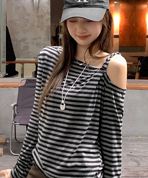 NANEA(ナネア)の「アシンメトリーねじれデザインロングTシャツ(Tシャツ/カットソー・レディース・ブラック/ホワイト/ブラック×グレー・SMALL/MEDIUM/LARGE)」の4枚目の写真