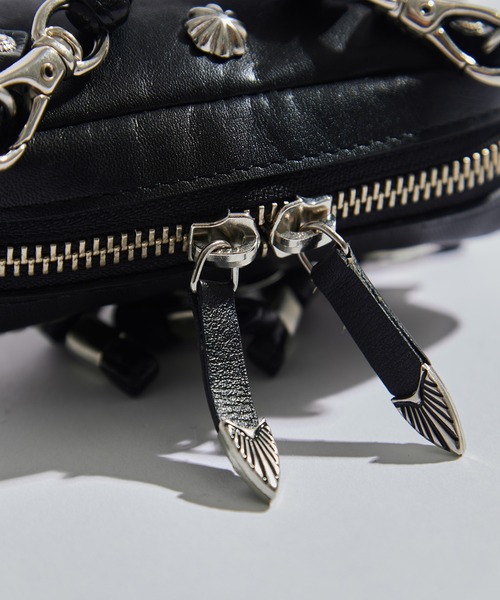 TOGA PULLA（トーガ　プルラ）の「【TOGA PULLA/トーガプルラ】Triangle shoulder pouch/トライアングルショルダーポーチ（ショルダーバッグ・レディース・ブラック・FREE）」の5枚目の写真