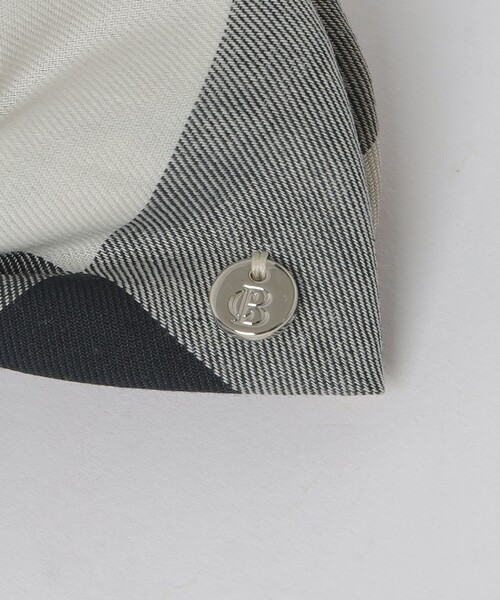 BLUE LABEL CRESTBRIDGE（ブルーレーベルクレストブリッジ）の「クレストブリッジチェックリボンバンスクリップ（バレッタ/ヘアクリップ・レディース・レッド/ベージュ系その他・FREE）」の3枚目の写真