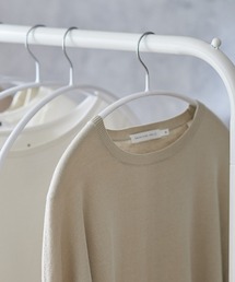 Kagulie（カグリエ）の「simpleeTONE 肩に跡がつきにくいアーチ型ハンガー 同色セット(20本セット)（収納グッズ）」